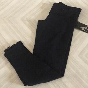 Nancy Rose Black Thick 7/8 Mesh Ruffle Leggings